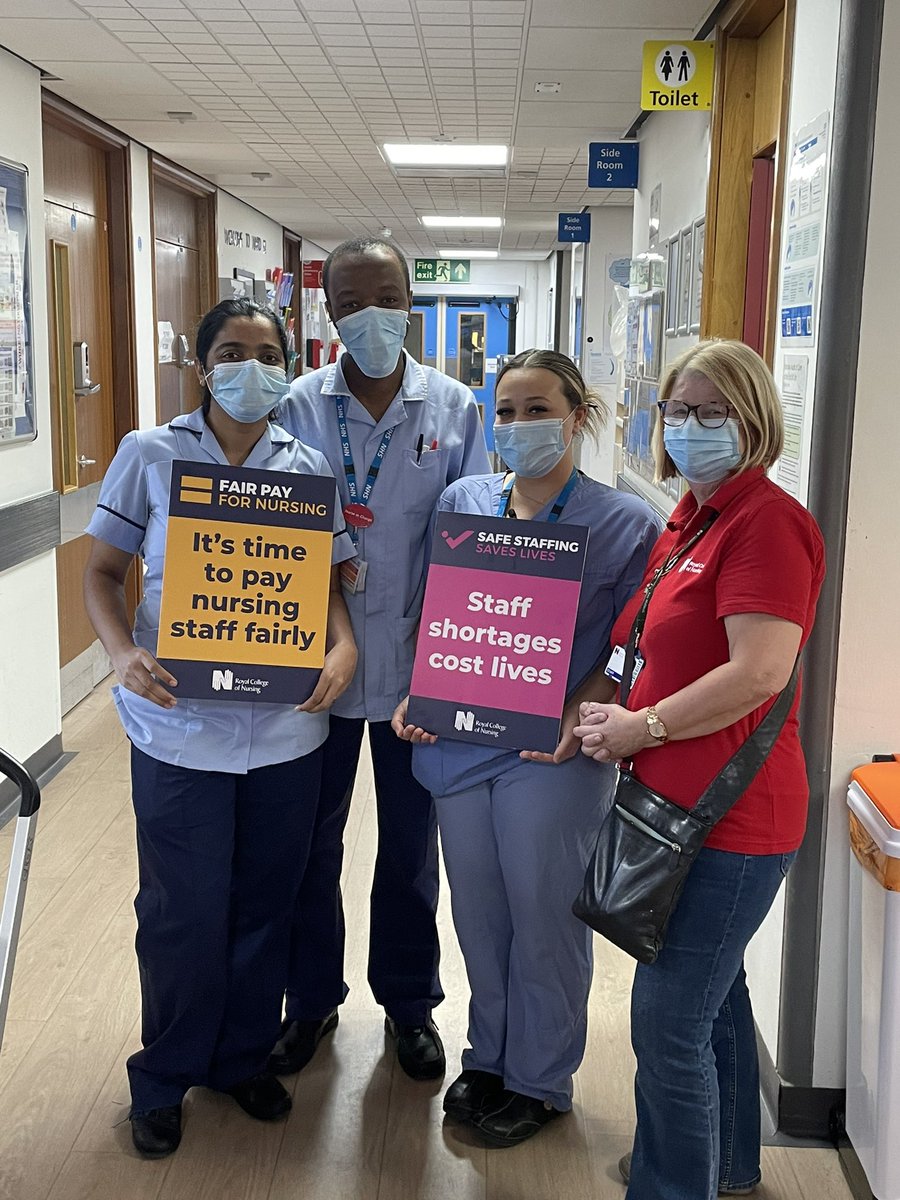 RCN members @Leic_hospital tell us they are voting YES for strike action✅ If you haven't received your ballot 📨request a replacement TODAY via rcn.org.uk/join-the-rcn/R… after double checking your contact details are updated & POST BACK📮ASAP! @RCNEastMids @sl_barnett