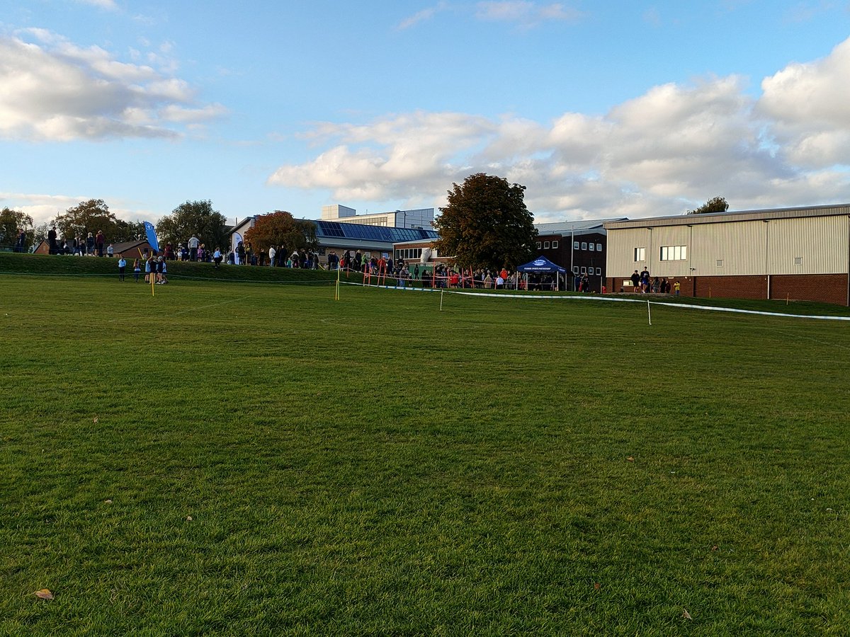 Lots of action at SNHS tonight. <a href="/PennineSSP/">Pennine Partnership</a> primary cross country, year 7 rugby practice and year 7 football v King James. <a href="/snhsacademy/">Salendine Nook High School</a> #schoolsport