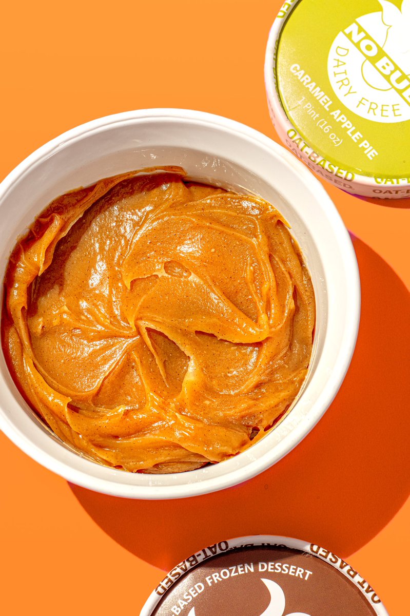 EatNoBull's tweet photo. October demands something extra sweet—so why not try and make your very own #vegan caramel! Link in bio for full recipe 😍

#caramel #diy #recipes #cooking #plantbased #dessert #dairyfree https://t.co/zrdaHNmLMo