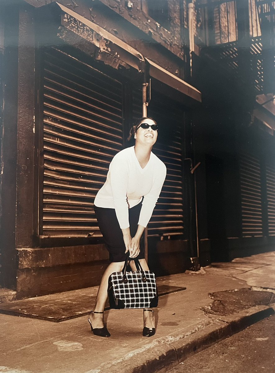 Angellika's tweet photo. On Wall Street Shot w/Photographer @mikekobal styled in #Theory Sweater & Skirt #Ninewest Shoes #Gucci Sunglasses #FashionModel #CurvyModel #PrintModel #BeautyModel #GlobalModel #IconicFocusModelsNYC https://t.co/Oe9e4iDCdA