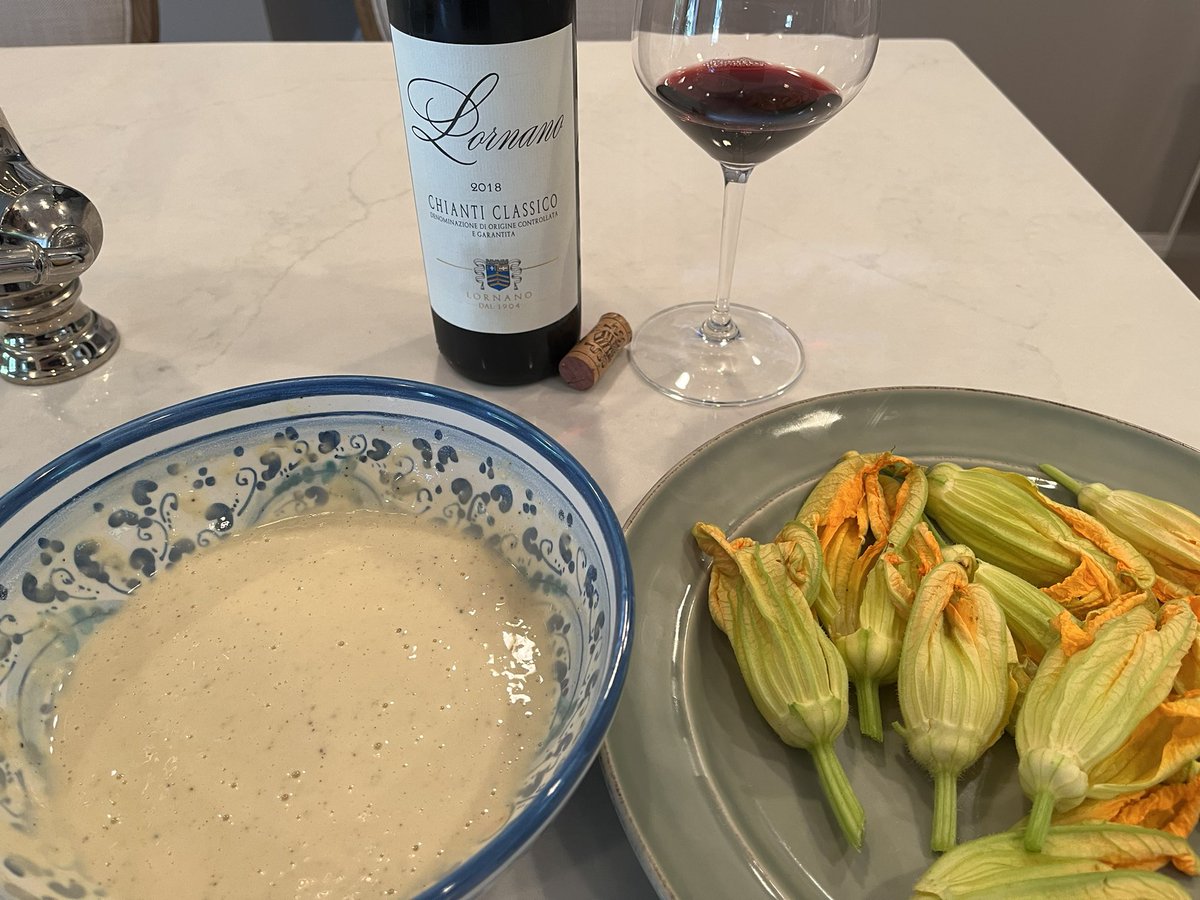 LornanoChianti's tweet photo. Who would like to taste this pairing?
Grab your bottles of Chianti Classico docg and let us know your best pairing! Find it on our webshop https://t.co/KGsGC0GZ90
Thank you @JohnMFodera for this beautiful pic!!
#chianticlassico #sangiovese #lornano #finewine #somm #foodporn https://t.co/5KDv8ktvJV