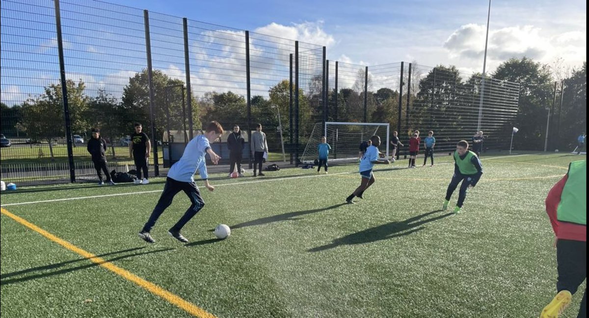 MaloneCollegePE's tweet photo. Great to see our 8 year football team in a challenge game vs our year 9’s. The game was played in the right spirit and very enjoyable to watch. We won’t mention who won 🙈 @MaloneCollege https://t.co/Y9E6agseVQ