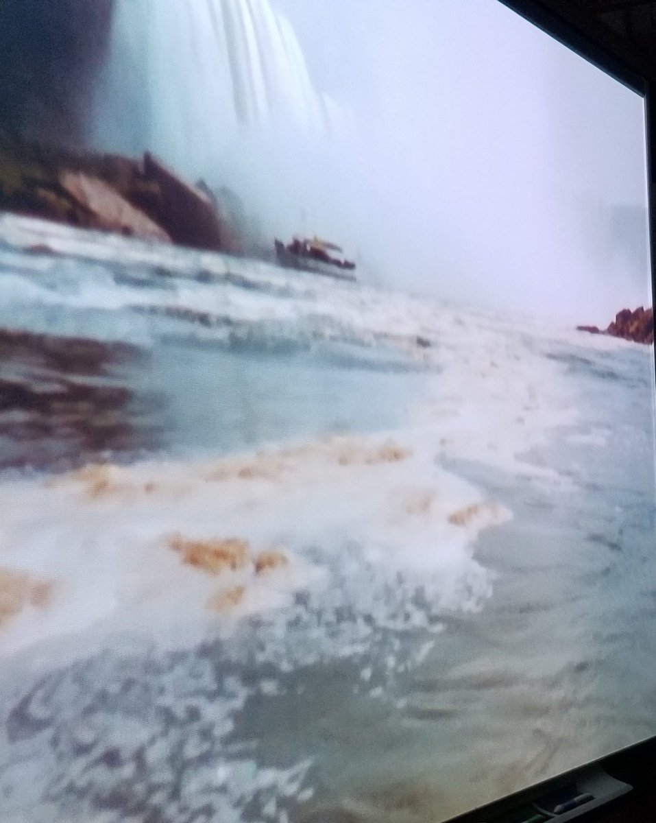 Canoe_Ideas's tweet photo. A little Rise and Fall of the Great Lakes in G7 geography class today. #BillMason #Paddling @redcanoe166 https://t.co/bN7LdcOCeD