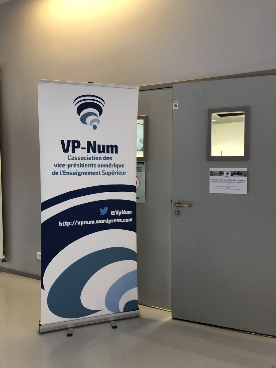 VpNum's tweet photo. #BootCamp10 #VpNum Conférence d’Anne Boyer #LORIA @Univ_Lorraine: analyse de la filière #numérique dans l’#ESR: freins et levier https://t.co/VxWc4O6a5S