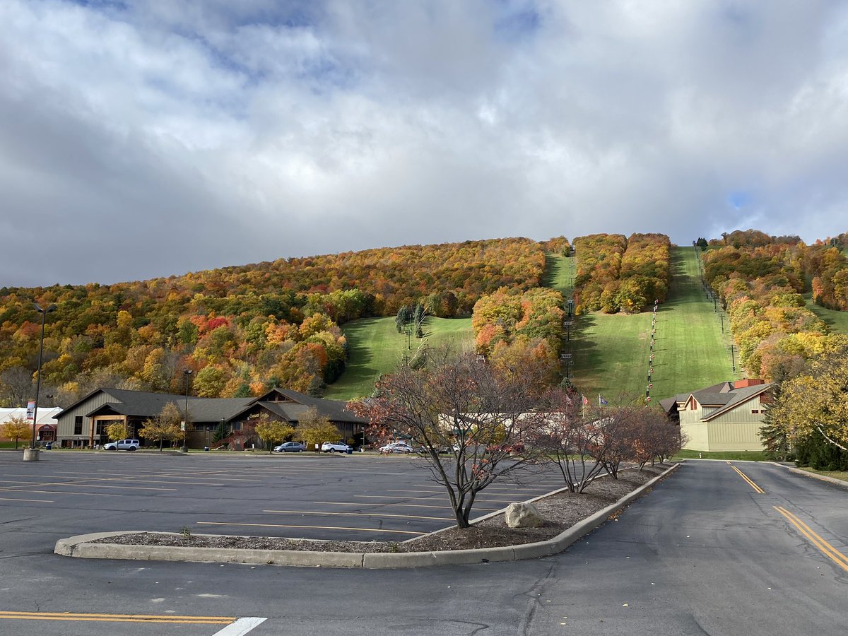 Gary_Hernbroth's tweet photo. My office today: A  community sales program for @VisitFLX at the beautiful Bristol Mountain in Canandaigua (Finger Lakes region) NY. Autumn’s full bloom is here right on cue. I love my job! @TLBurkey #hbinbroad #destinations #sales #hospitality #motivationalspeaker #businesscoach https://t.co/3jVelW0f22