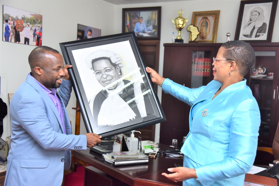 I want to thank my brother Hon.Ndyomugenyi Roland from Rukiga County for this beautiful gift! we can do amazing things for our people if we work together in pursuing our national interests.