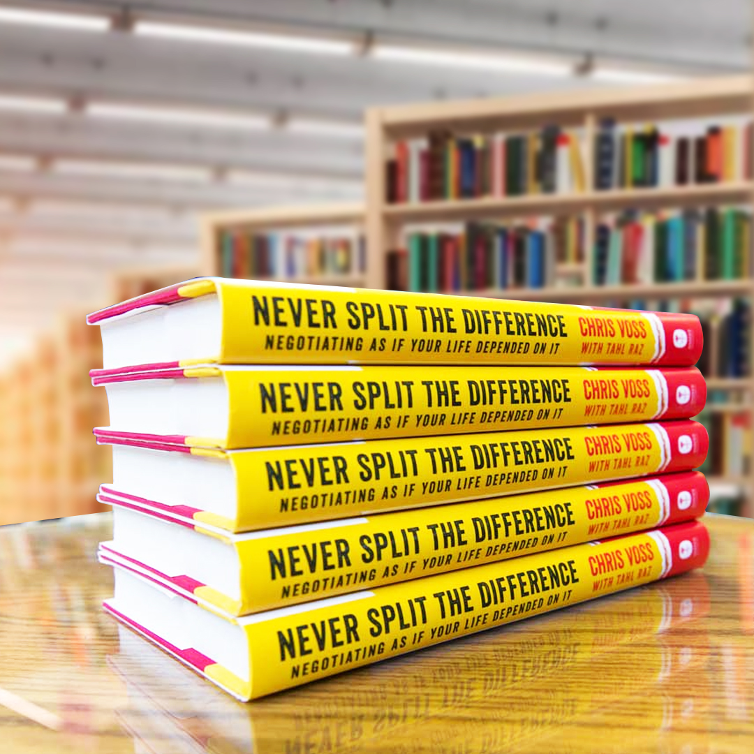bookswagon_in's tweet photo. “Never Split the difference” is an outstanding book on how to negotiate, by author Chris Voss & Tahl Raz. Mr. Chris Voss an ex-FBI agent. Having read a few books on negotiation, this is quite clearly the best.
#bookself #bestsellers #bestcollection @tahlraz
@CornerstoneInc https://t.co/fBipvnFPd9