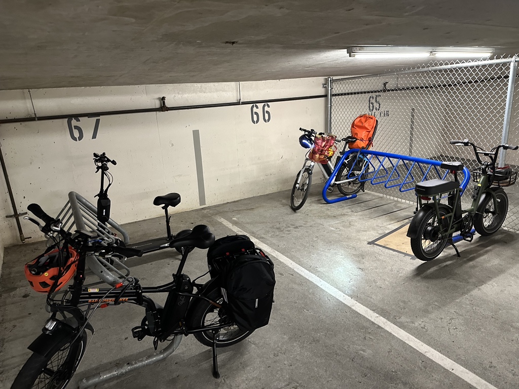 Dunks's tweet photo. My colleagues at @Prism_Eng see the future.   

21st century vehicles. #micromobilty
cc: @asymco https://t.co/YbGCqhZM3e