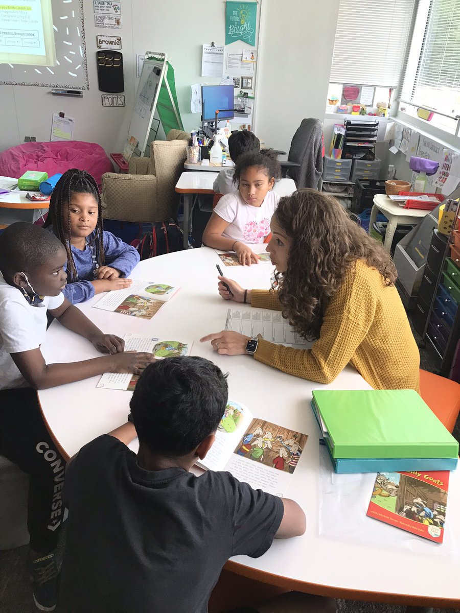 HumbleISD_CE's tweet photo. 🚂💨💨 My heart soared listening to Mrs. Serrata’s students use academic vocabulary in guided reading! #SuccessExpress https://t.co/i8yzMOrrKq