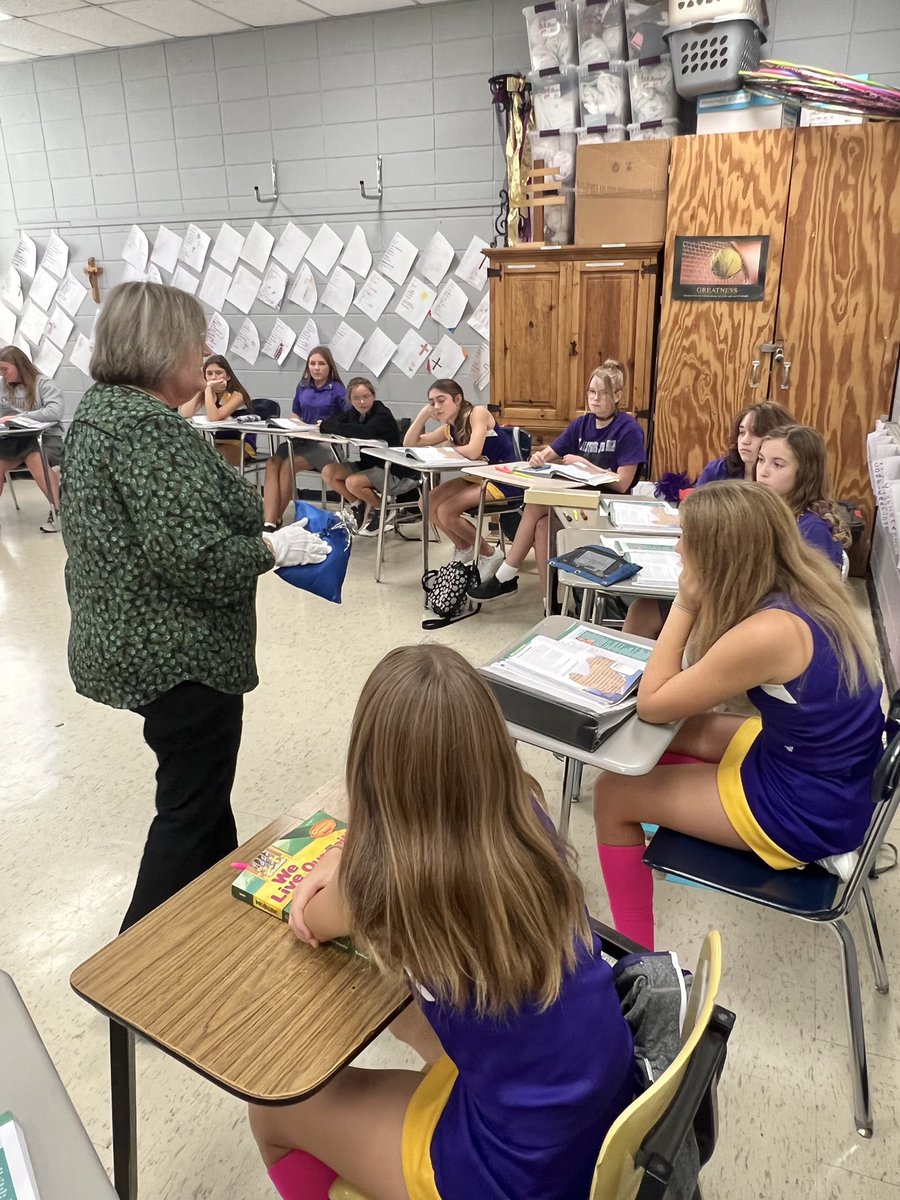 VburgCatholic's tweet photo. Each year, from March through December, Silver Roses are stewarded by @KofC councils along routes from Canada to Mexico.
Recently, the Silver Rose journeyed to #VIcksburgCatholicSchool and our students were able to learn about it and view it during #Theology and #ReligionClass. https://t.co/RwpUpZD7DJ