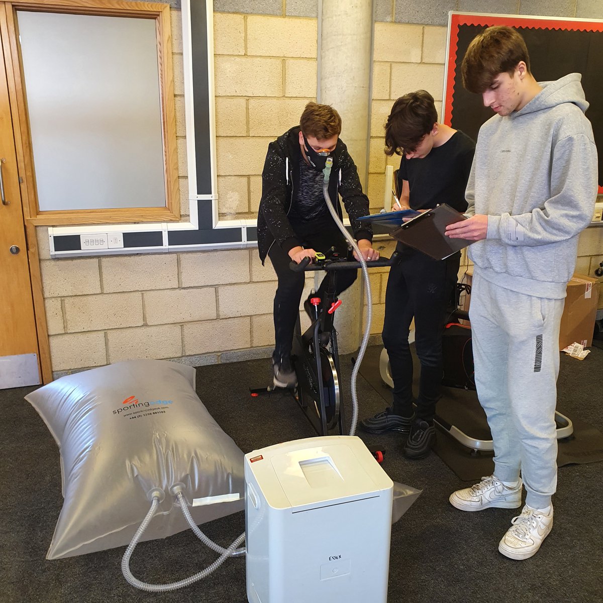 HPU_Essex's tweet photo. Altitude Outreach at @clacton_cchs @sigmatrust today using @SportingEdgeUK altitude generator.

@SRES_UoE @UoEOutreach https://t.co/K78fAuancg