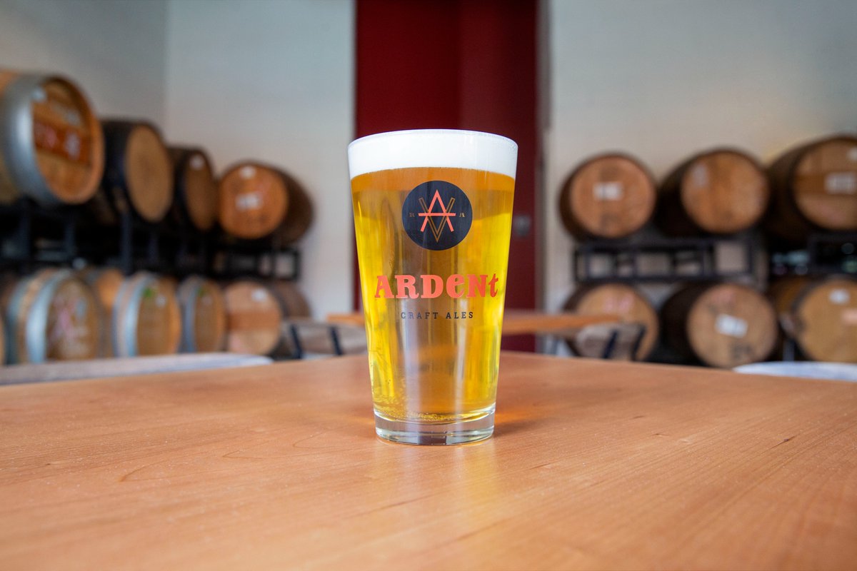ArdentCraftAles's tweet photo. 🍻 Casual and comfortable, the Barrel Room is the perfect setting to host wedding receptions, birthday parties, corporate retreats, or any other private event! https://t.co/uQ5FEaCq5M