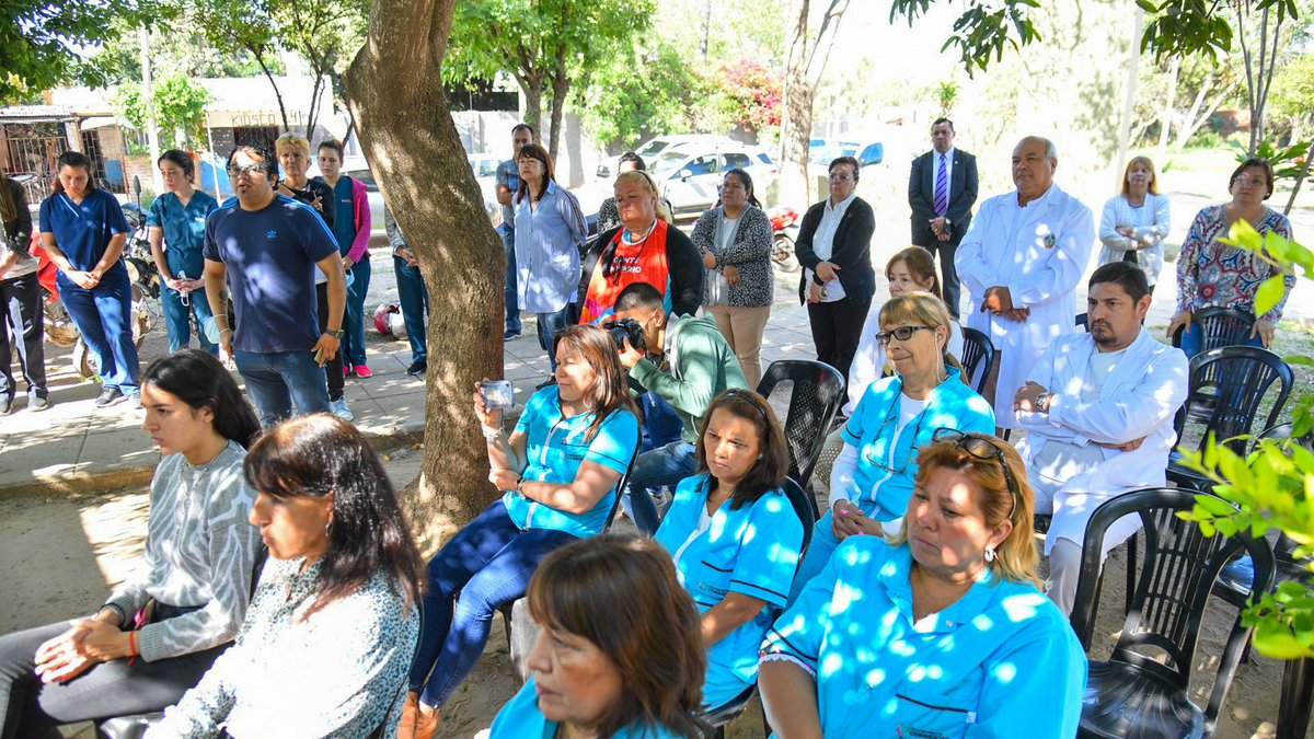 PedroBraillardP's tweet photo. El Dr. Juan Carlos Benítez dio gran servicio a su comunidad. Por eso la SAPS de barrio San Ignacio lleva su nombre, homenaje decidido por @municorrientes. Fue un honor inaugurarla hoy junto a su personal, vecinos, el viceintendente @lanari_emilio y el secretario @RafaelcoronaMCC. https://t.co/mjaMvY8uu4