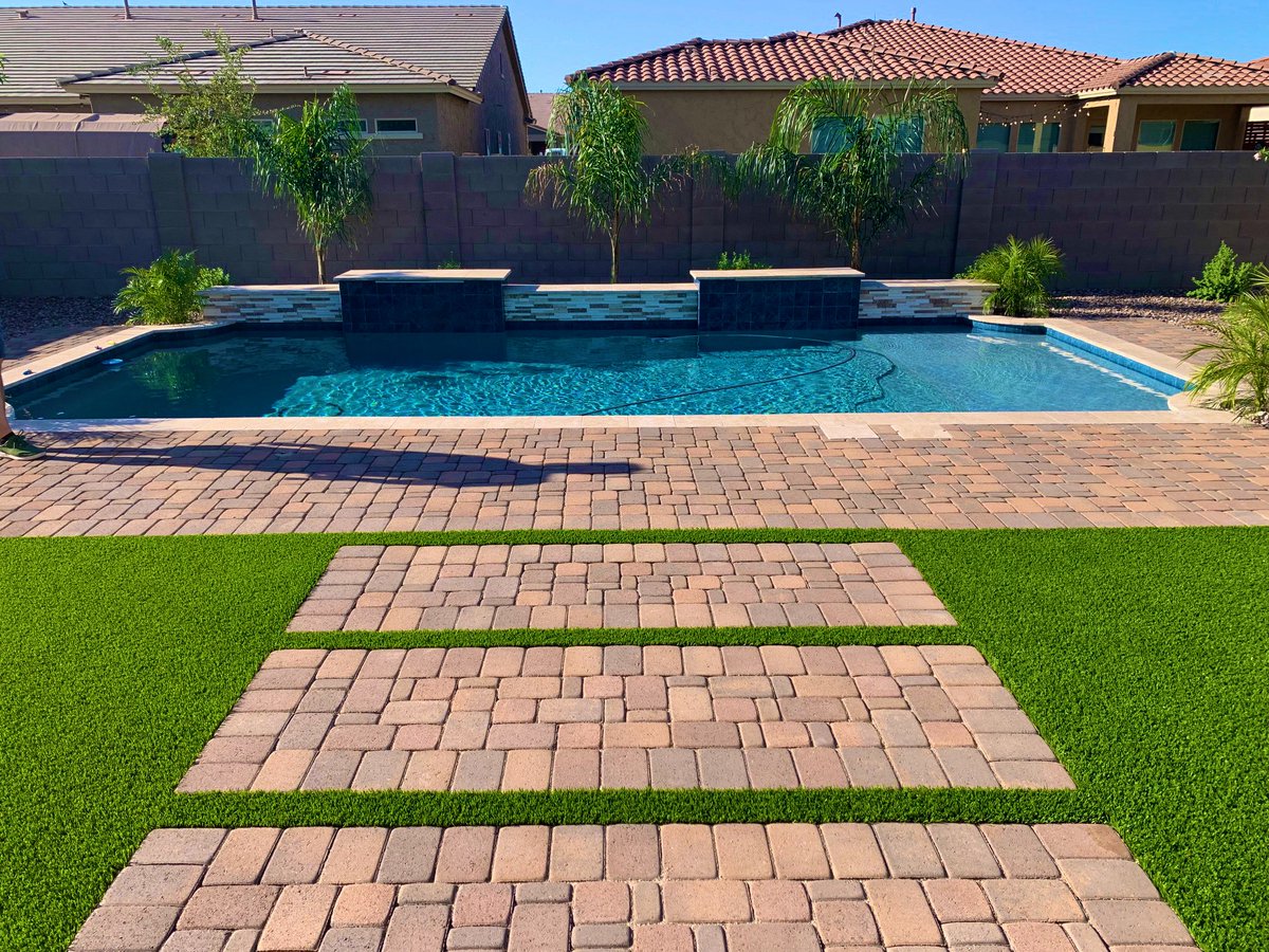calpool's tweet image. Desert Oasis Activated ✅

#tuesdayvibe #TuesdayMotivaton #azbackyarddesign #azpoolbuilder #azoutdoorliving