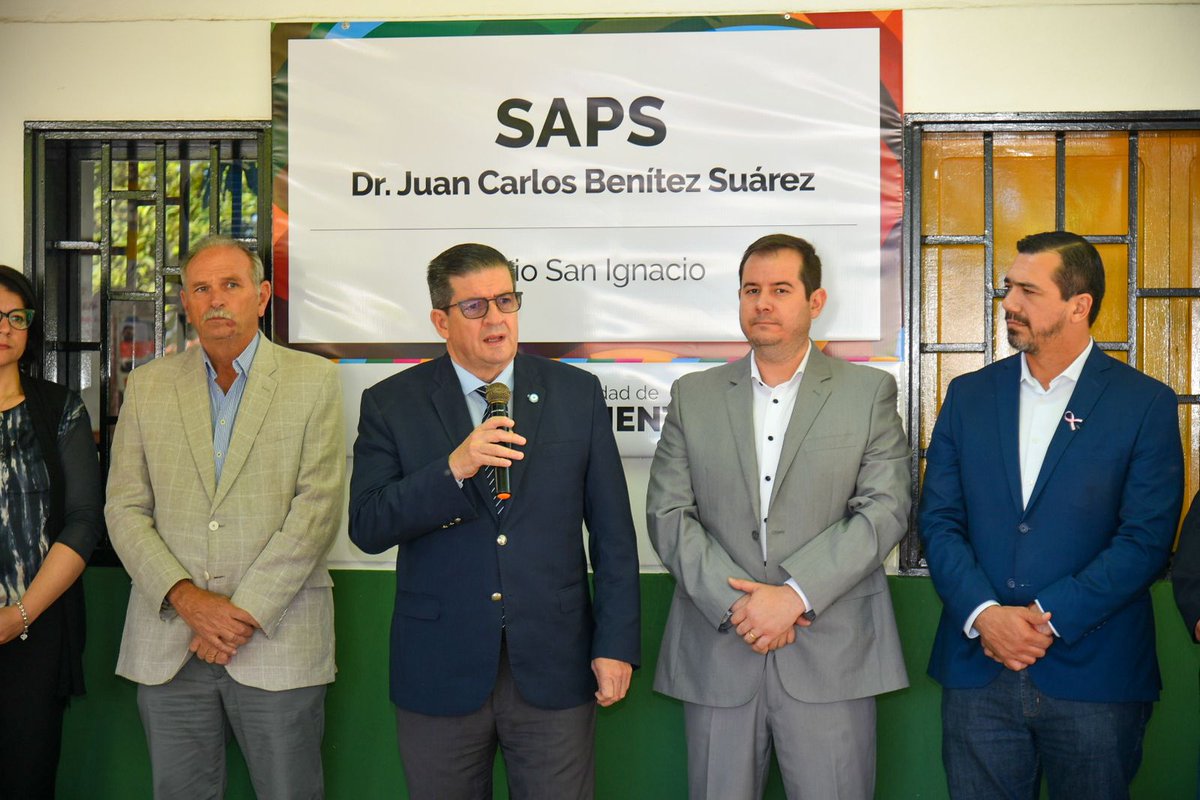 PedroBraillardP's tweet photo. El Dr. Juan Carlos Benítez dio gran servicio a su comunidad. Por eso la SAPS de barrio San Ignacio lleva su nombre, homenaje decidido por @municorrientes. Fue un honor inaugurarla hoy junto a su personal, vecinos, el viceintendente @lanari_emilio y el secretario @RafaelcoronaMCC. https://t.co/mjaMvY8uu4