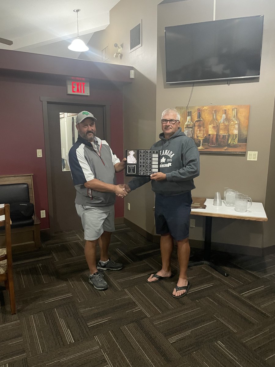 Big THANK YOU to our 2022 Don Grant Volunteer of the Year recipient, Chad Gartner (L)!! 🎉 Pictured here receiving the award from Tim Sletten (R)