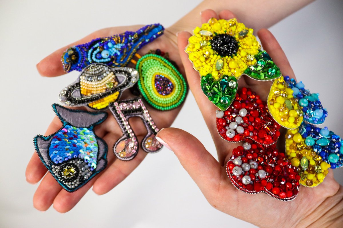 OlgaPatl's tweet photo. What is your favorite brooch?
https://t.co/XIrrMRl8Ym https://t.co/5cE59Hf045