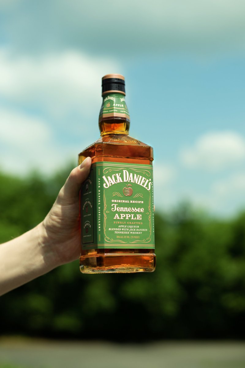 Real crisp apples. Real Jack Daniel’s. #JackApple