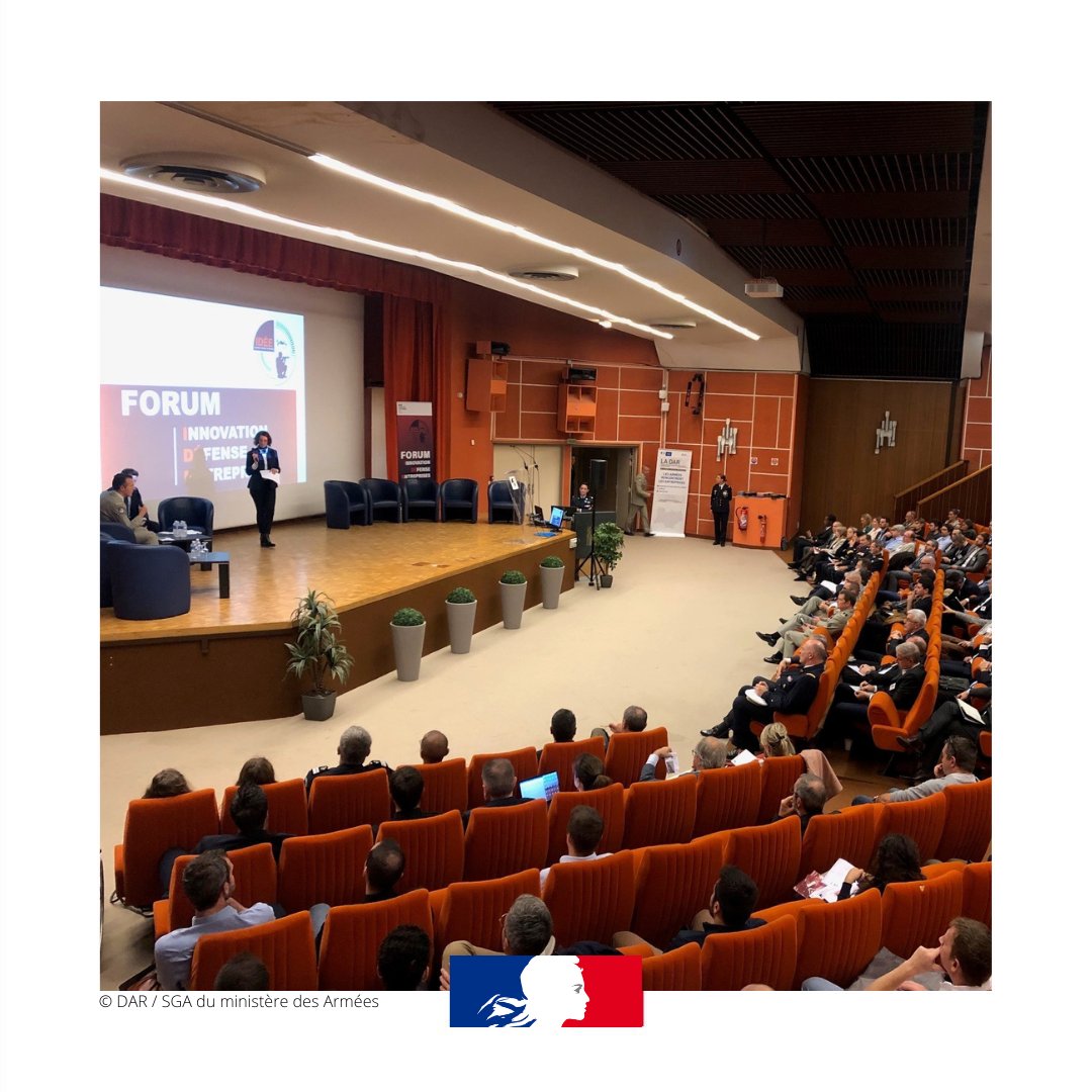 SGArmees's tweet photo. 🤝Le @Armees_Gouv et les entreprises de la région @auvergnerhalpes se rencontrent autour de l’#innovation. Le #ForumIDEE a rassemblé 200 acteurs économiques afin de renforcer la connaissance mutuelle entre l’écosystème local et les armées pour valoriser l’impact du ministère. https://t.co/42r0lEbdNT