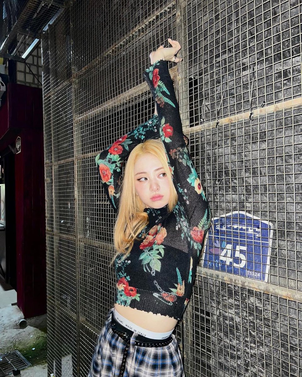 HYJ_FILES's tweet photo. #허윤진 #HUHYUNJIN https://t.co/JGEHIpZkSm