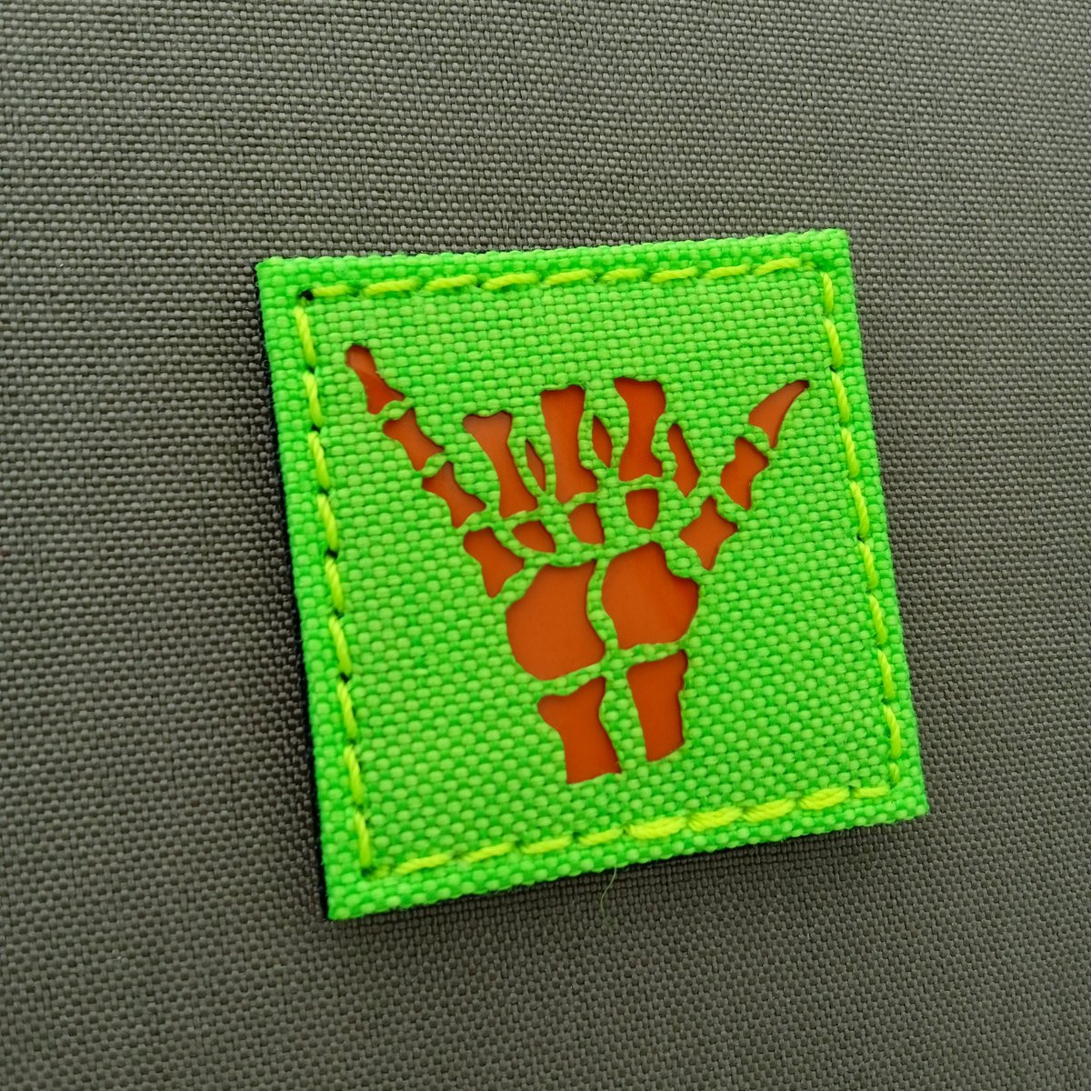 tacticalfreaky's tweet image. Check out these awesome combinations of colors for the Evil Smiley Face and the Shaka Sign patches we made for a customer.

You can check our camo/solid colors and base materials on our TACTICALFREAKY.COM and combine +1200 color schemes.

#lasercutpatches #tactical_freaky