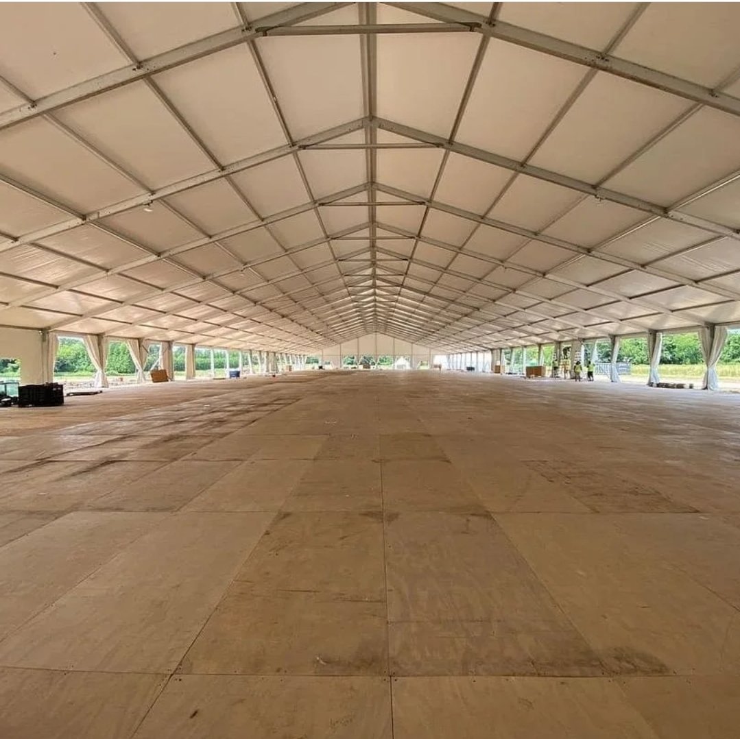 LosbergerUS's tweet photo. Bigger. 
Better.
Stronger.

⛺ @starrtent 40m x 110m

#losbergerdeboer #losberger #tents #structures #tentprofs #structuretent #clearspan 
#eastend #bridgehampton #starrtent  #tentmanufacturers
#tenttuesday https://t.co/oWiRF9QQnP
