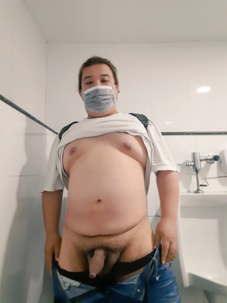 Mead15978610's tweet photo. ✊️💦💦💦💦 https://t.co/0NrzF5mZa6