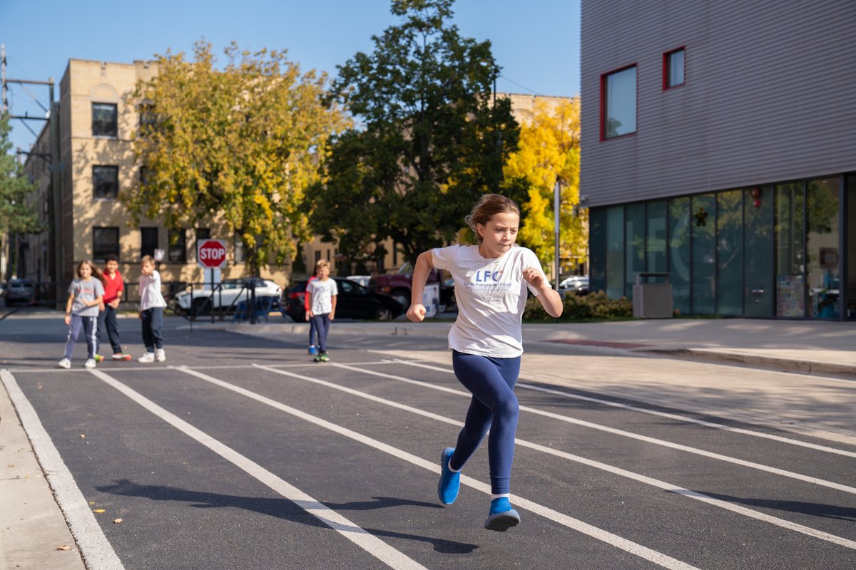 lyceechicago's tweet image. Teachers usually tell students to take their time in class, but sometimes we need a change of pace! #JoyOfLearning #SportsLife #ItsAnElementaryThing #LycéeJourney