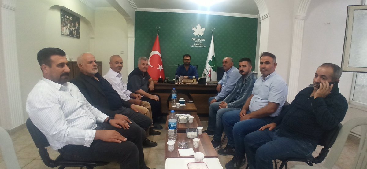 Feritcevik63's tweet photo. Gelecek partisi haliliye haftalık toplantımızı gerçekleştirdik @abdullahyesil63 @EminKancur @izzettinKus2 @Akbas_6363 @Mustafa09450055 @AhmetMirdesi @M_Alikaradag https://t.co/3f6LZ4Vbkg