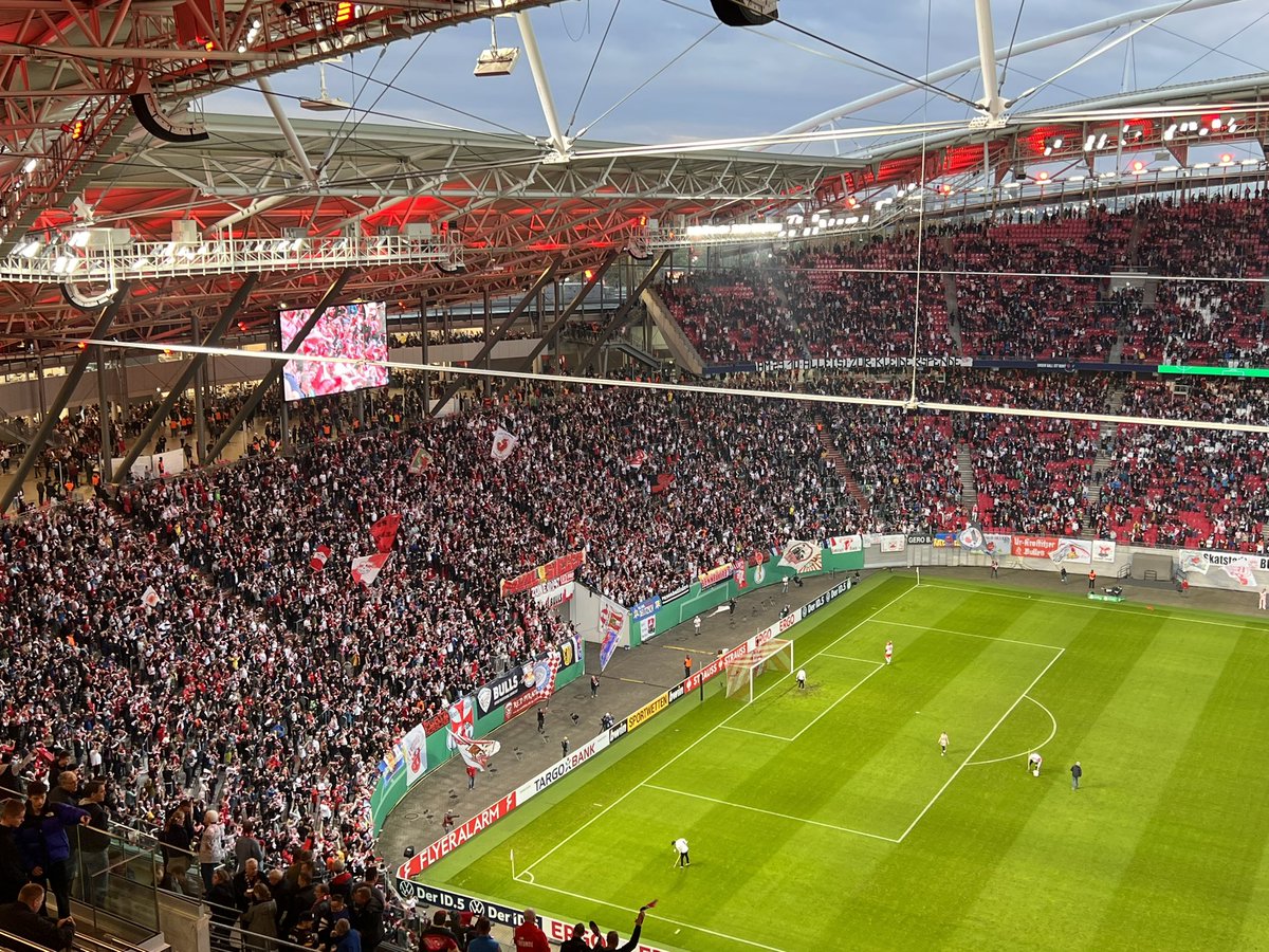 Wofür Frau den Urlaub unterbricht. #RBLHSV