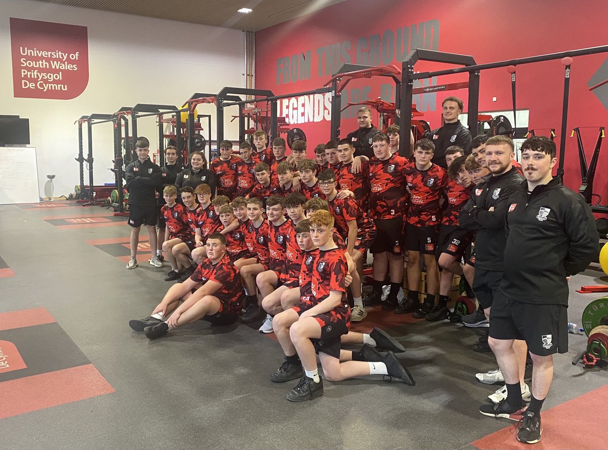 PontyPSRU's tweet photo. Our Players and ⁦@USW_SandC⁩ Coaches are looking Good 🏋️‍♂️ https://t.co/0Glj46Gq6U