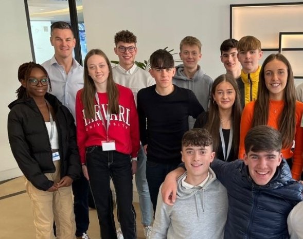 TYColaisteBride's tweet image. Thanks to everyone @ArdaghGroup for giving one of our TY students the opportunity of a lifetime...from working in Dublin City to flying to Scotland to visit your facility in Irvine...an invaluable experience! And to top off the week @JohnnySexton #Thankyou #TYworkexperience