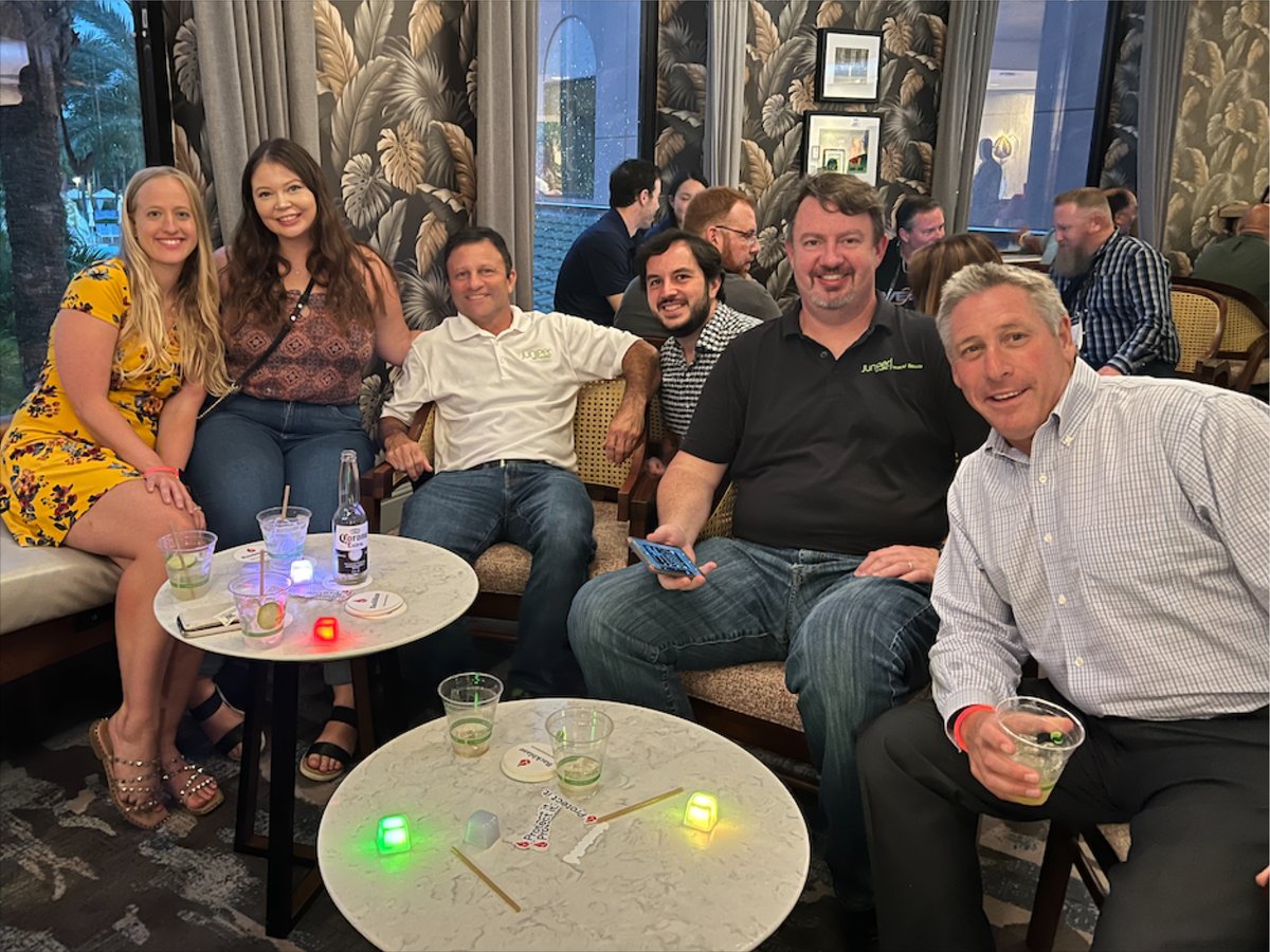 aparavisoftware's tweet photo. Aparavi is at Gartner IT Symposium in Orlando this week! To celebrate, we're taking a look back at some of our recent events. 

We had a fabulous time meeting new resellers at the #C3Techsummit and #MSPSummit. Here's to another great event at the #gartnersym this week. https://t.co/58FFelpKdA