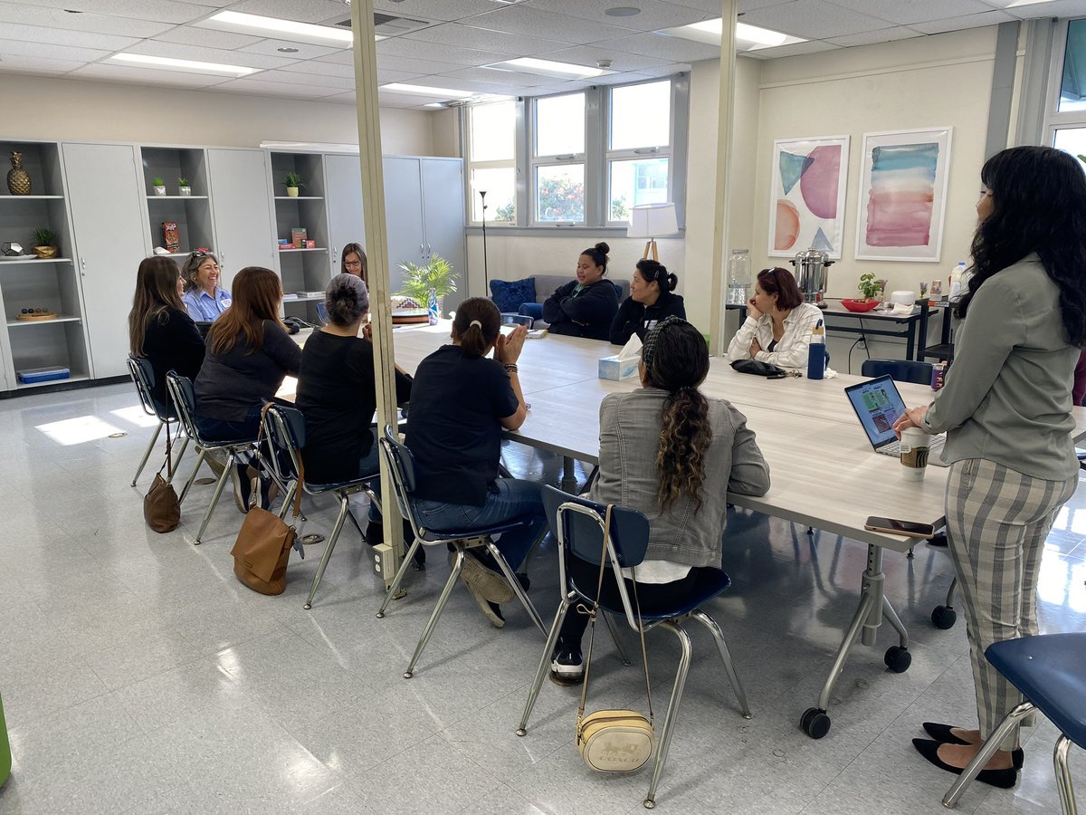 JAMSDragonsSM's tweet image. JAMS parent support workshops in our new wellness lounge led by our mental health counselor and mental health interns @JAMSDragonsSM @SMMUSD