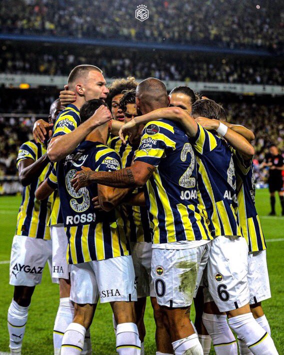 FenerMikrofon's tweet photo. Jorge Jesus'un Fenerbahçe'si tek vücut olarak hepinizi eze eze şampiyon olacak

 #TekVucutFenerbahce https://t.co/JW3apKAJ1g