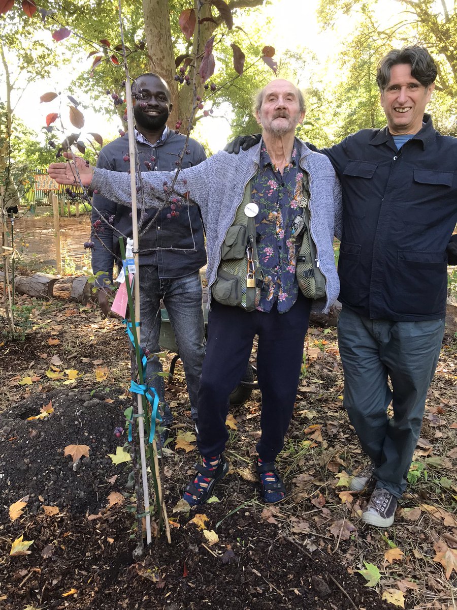 OctopusCN's tweet image. For me, words can’t express the joy of community tree planting in market road ‘wild and green’ garden with Islington Me Time. #mencap #islingtonparks