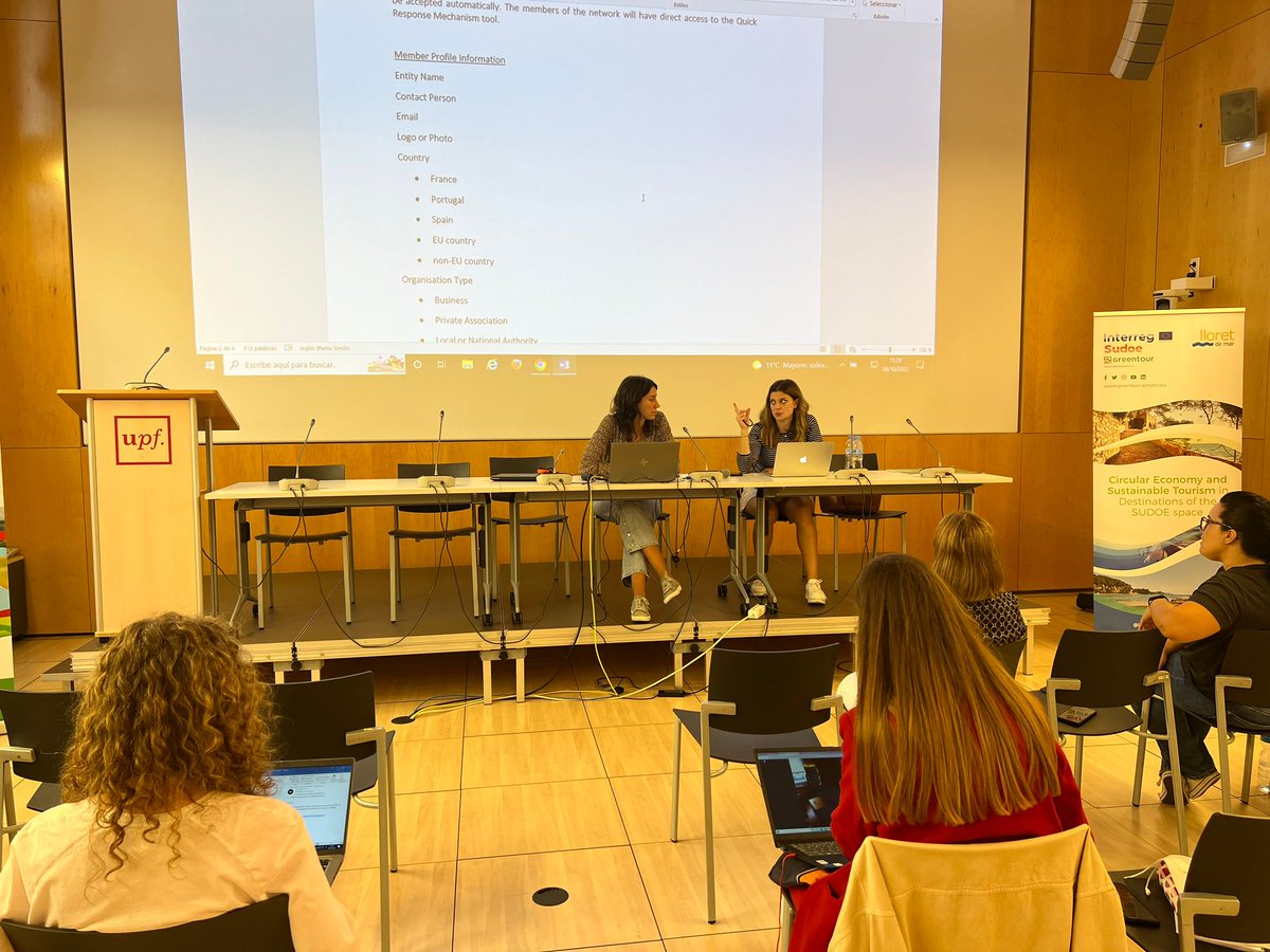 labpaisagem's tweet photo. 📌 O Laboratório da Paisagem de Guimarães presente em mais uma reunião do @GreentourP, que decorre esta terça-feira em Barcelona. 

Conheça melhor o projeto  👉 https://t.co/H3i0tnqxX8

#LabPaisagem #Greentour #Guimaraes #TurismoSustentavel #SustainableTourism https://t.co/HtIhIRdr8O