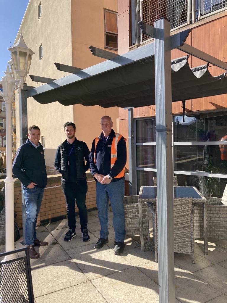 ClwydAlyn's tweet photo. Gorwel Newydd in Rhyl has had works carried out to their terrace area, and it looks fantastic!! Thank you very much to @nwpsbuilders &amp; @TravisPerkinsCo who donated the funds for this project 👏 👏.

Also big thanks to staff &amp; all the residents who got involved. #kindness https://t.co/ZSymZ1OYez