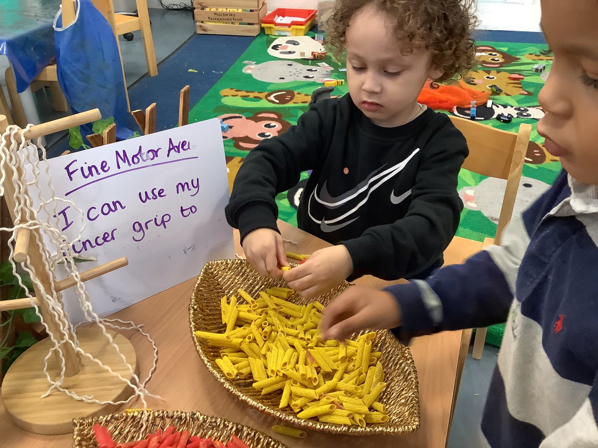 Morningside_ps's tweet photo. #nursery have been making Jamaican necklaces for #blackhistoryweek! We have been reading the stories ‘One Love’ and ‘Every Little Thing’ by Bob Marley during #Blackhistorymonth2022 #eyfs #psed #knowledgeandunderstandingoftheworld https://t.co/5gJzPUJIul