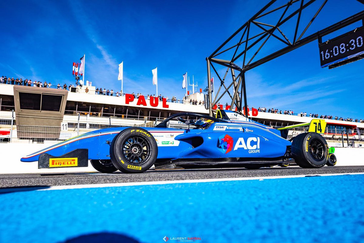 FormulaRLive's tweet photo. Enzo Peugeot termine bien sa saison FFSA F4 France avec de bons résultats au Circuit Paul Ricard ❗️💪
🏁 Course 1 : P4/24
🏁 Course 2 : P8/24
🏁 Course 3 : P6/24
Championnat remporté par Alessandro Giusti, Enzo termine à une très belle 5ème place ❗️👏
#F4 #FFSAF4 #F4France https://t.co/QpthiTAVBs