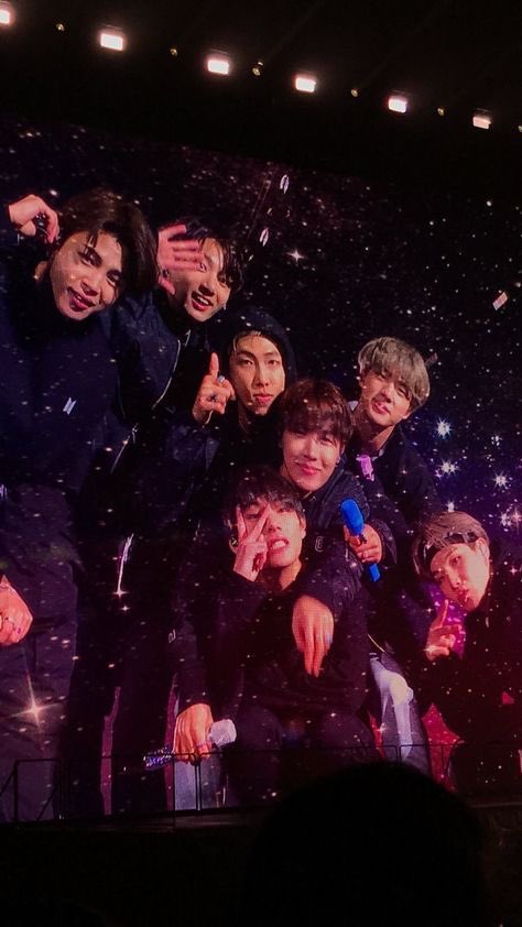 hobiconcert's tweet photo. forever 7 https://t.co/OjOZ6ukQPD