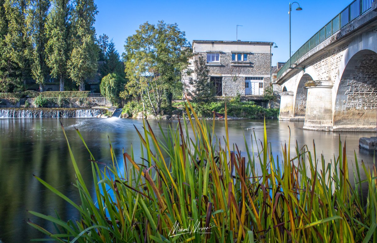 Pont-d’Ouilly 🌞🌸🌿🛶
#pontdouilly #suissenormande #calvados #bassenormandie morvan-bretagne-normandie.bzh/pont-d-ouilly-…