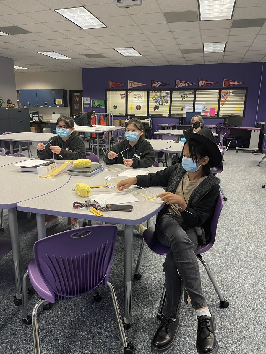 KerrLibrary's tweet image. Learning to knit #makerspace @Alief_Libraries @AliefKerr