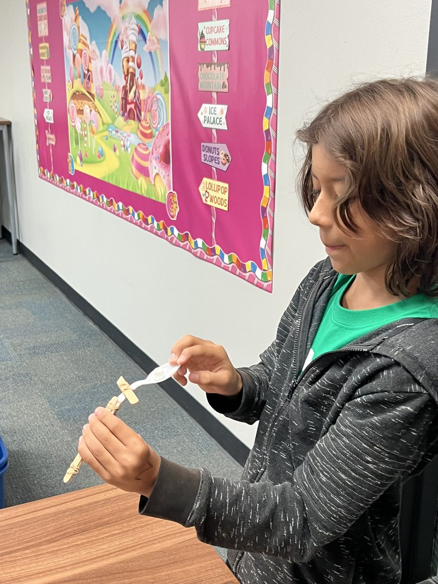 CarrieBoyleCISD's tweet photo. Applying our learning and knowledge of mechanical energy! Building up the potential energy to maximize the kinetic of the marshmallow! We loved building and testing our marshmallow catapults in science with 5C! @AustinElem @AustinOurStory #CISD_Science @KristanPerryman https://t.co/CeXIGoWdzZ