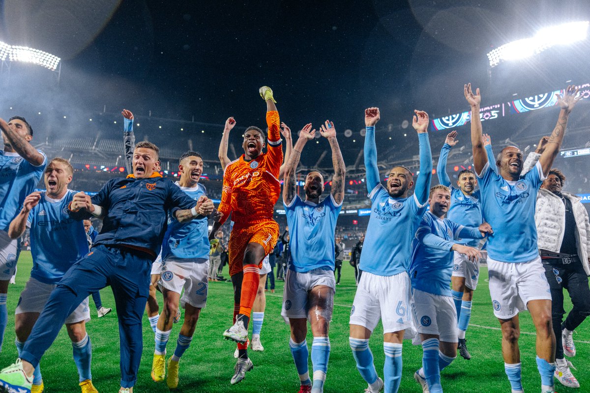 MLS's tweet image. RT if your team is still alive in the East. // Audi #MLSCupPlayoffs