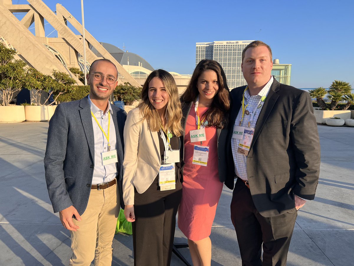 schmiedsMD's tweet photo. Surgeons, Sun and Surf &amp; Turf: NYPQ in San Diego 😎 #ACSCC22 https://t.co/U7c7at7BwN