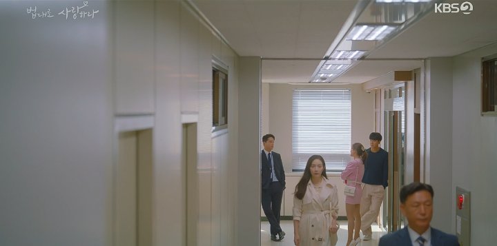 전남친 현남친 서있는 자세봐 ㅋㅋㅋ
