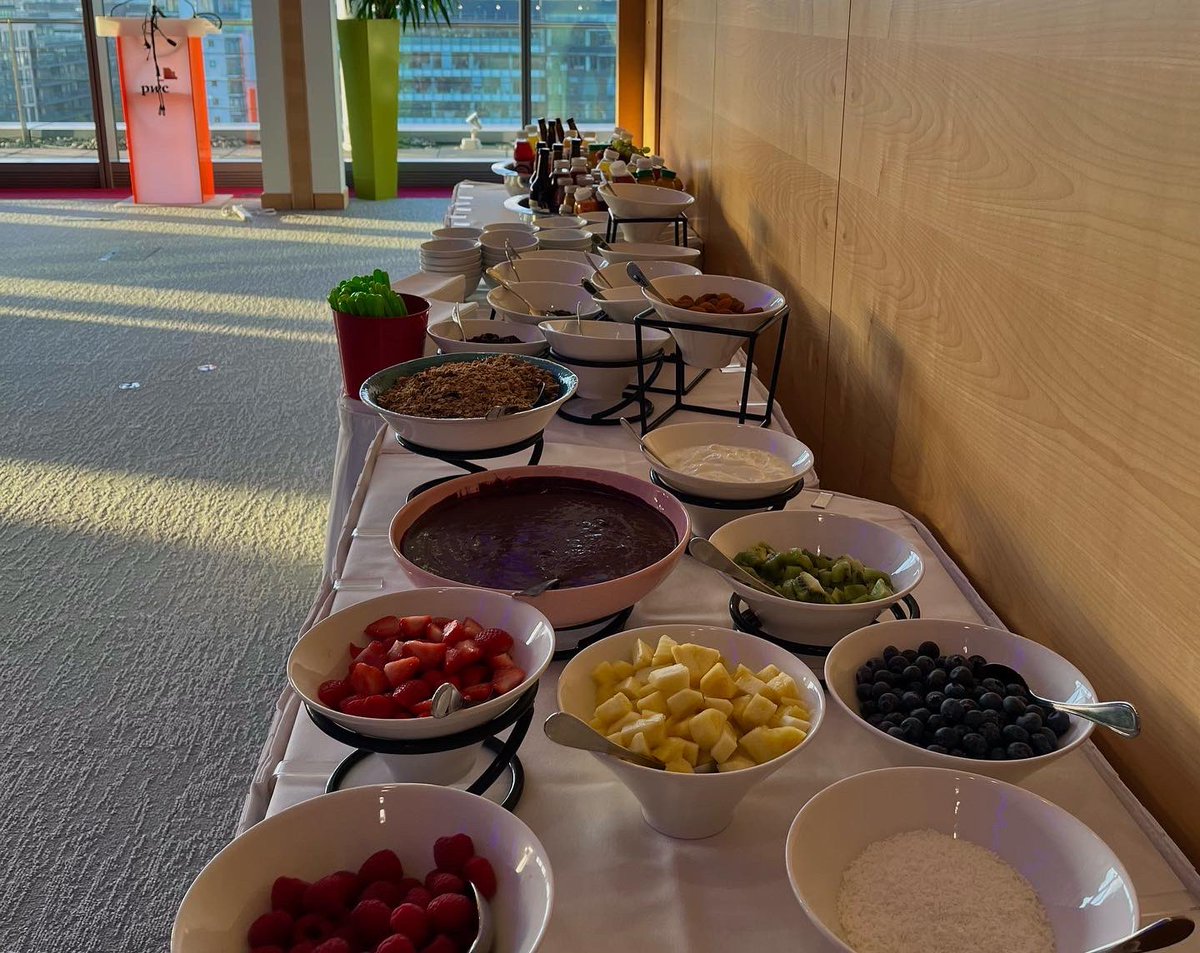 As part of our Mental Health Week activities, we had the pleasure of having Sinead Mooney from Moons Yoga guide us through a slow-flow sunrise yoga session this morning 🪷 

The yoga and meditation was followed by a tasty and nutritious breakfast afterwards 🍓