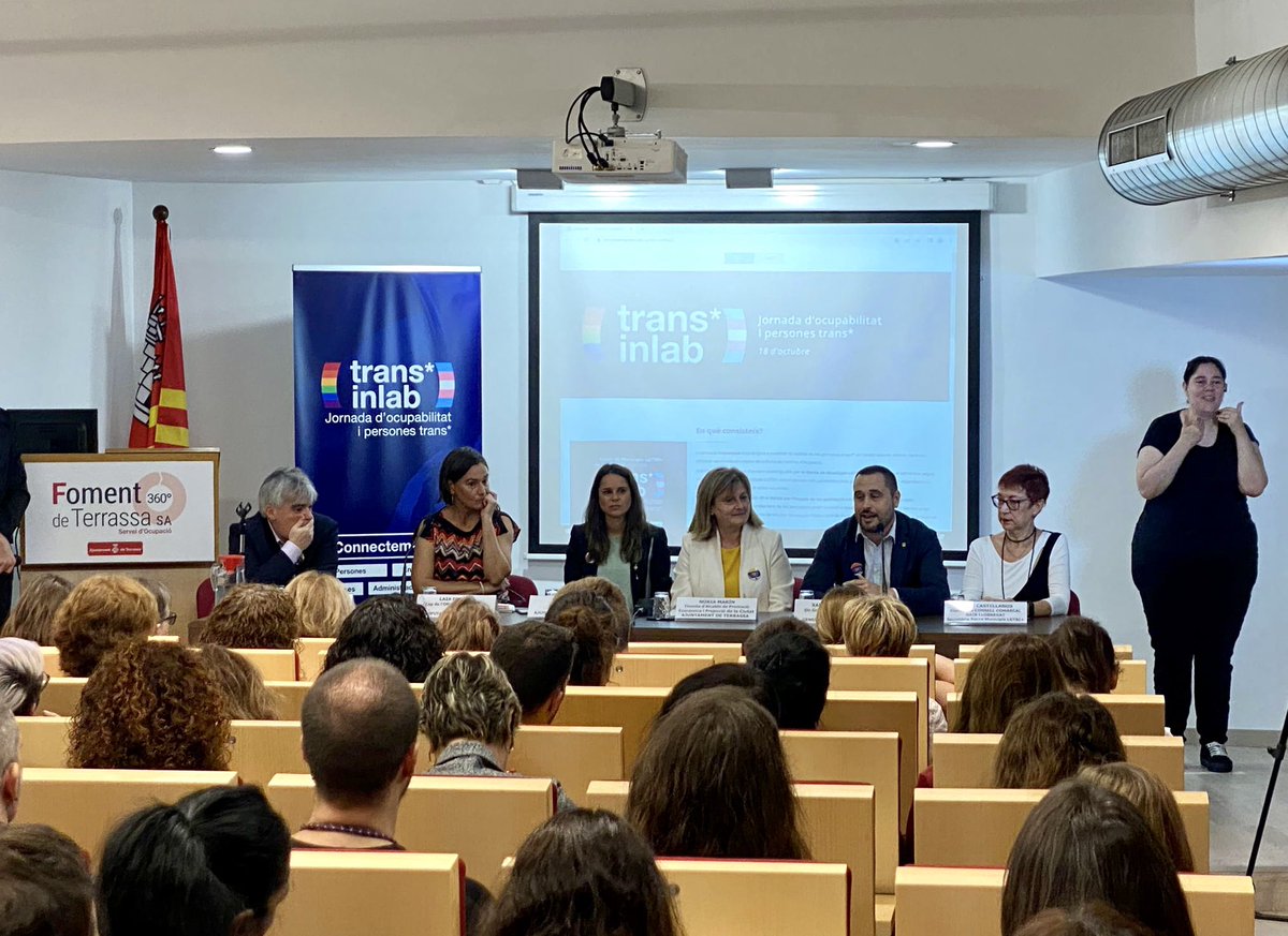 xaviflorensa's tweet photo. Aquest matí he participat en nom d’@igualtatcat a la jornada #transinlab, d’ocupabilitat i persones #trans 🏳️⚧️, organitzada per la #XarxaMunicipisLGTBI a #Terrassa. https://t.co/lH3YK3uKLY