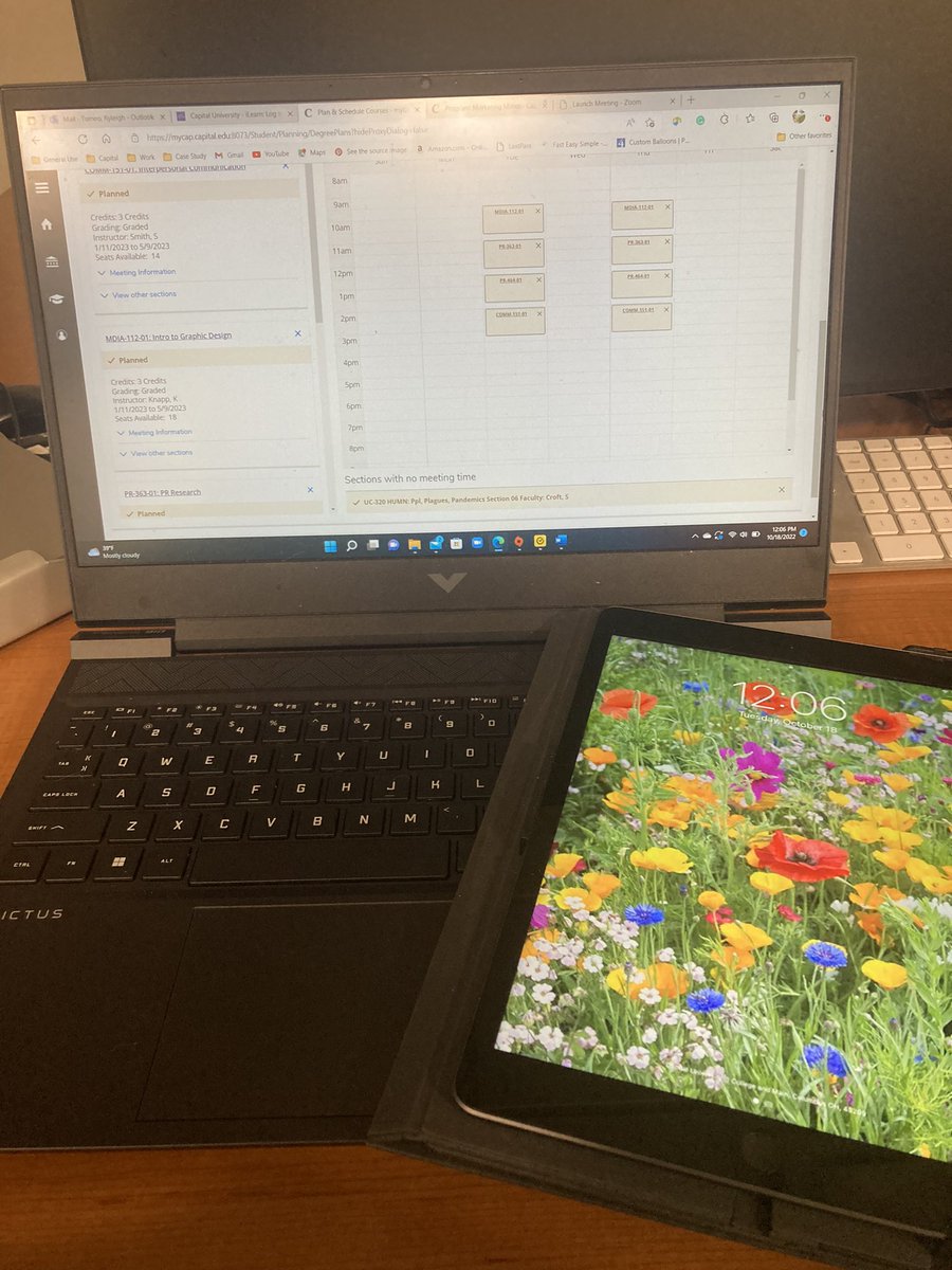 PR262RTumeo's tweet photo. Hey #capfam it officially my favorite part of the year! Making a new schedule. Don’t forget to meet with your advisor to get it approved :) https://t.co/00XIyv6cI7